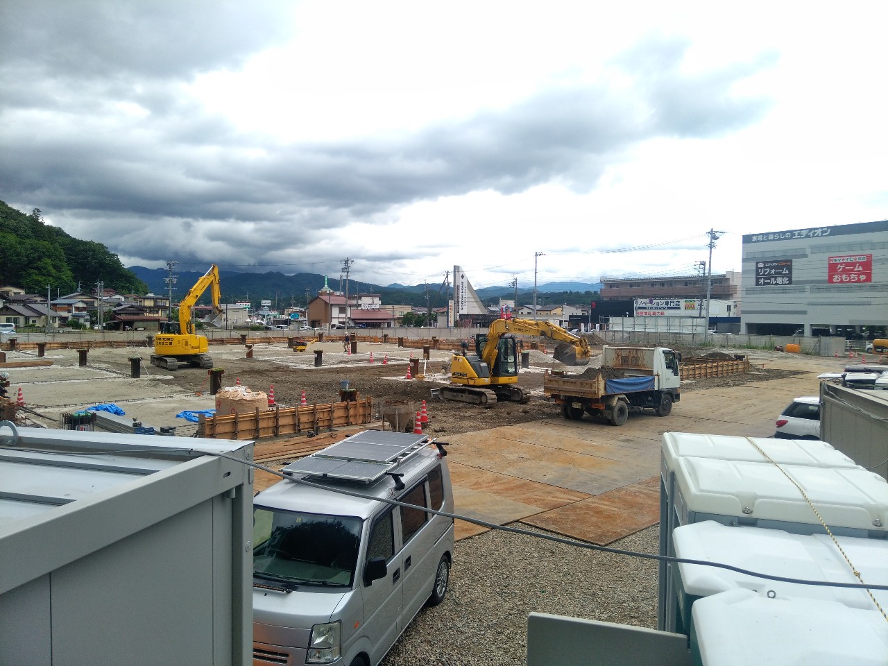 岐阜県高山市　店舗新築工事　土工事・埋戻し施工状況