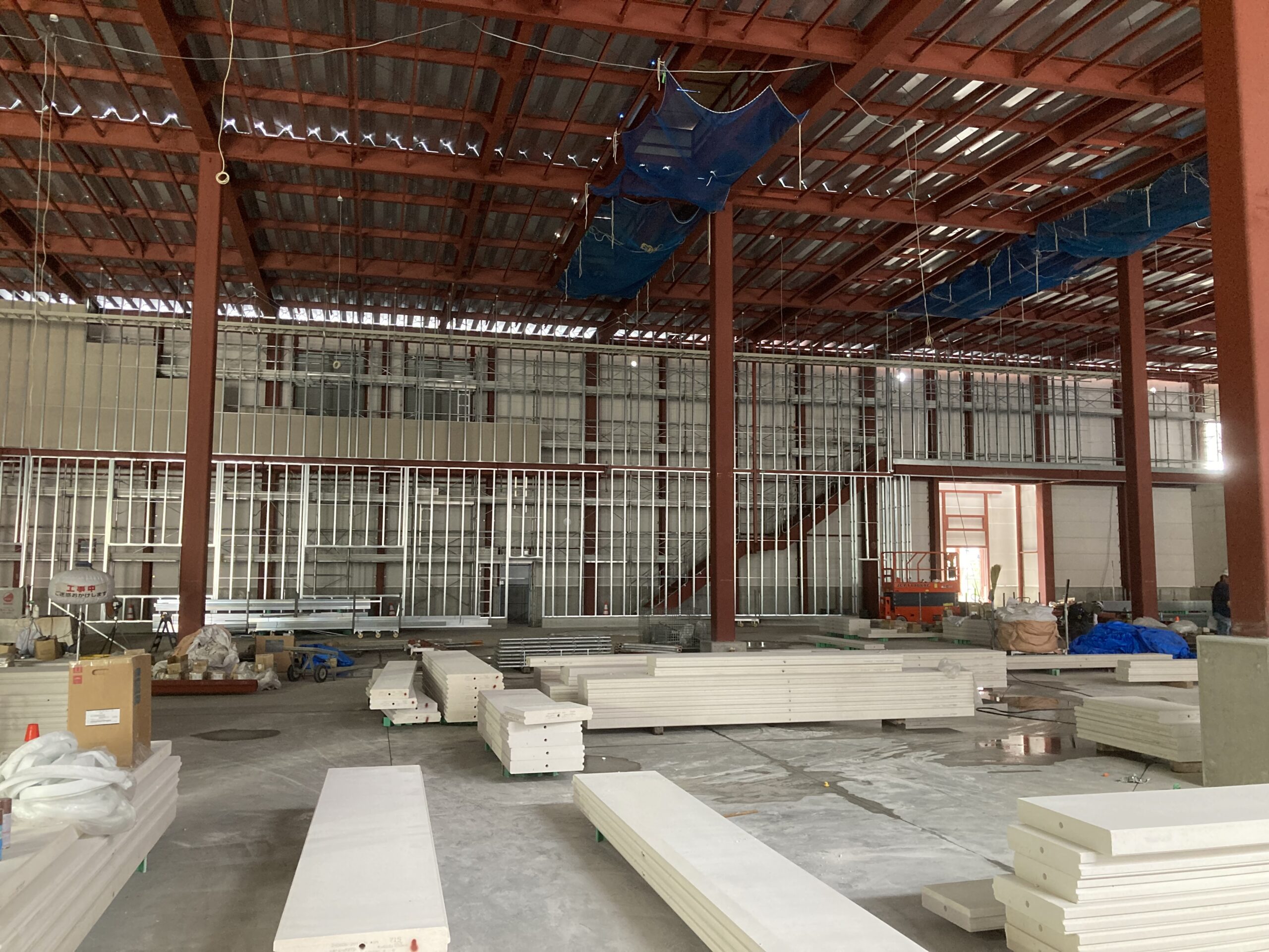 群馬県邑楽郡での工場新築工事　内装工事の様子