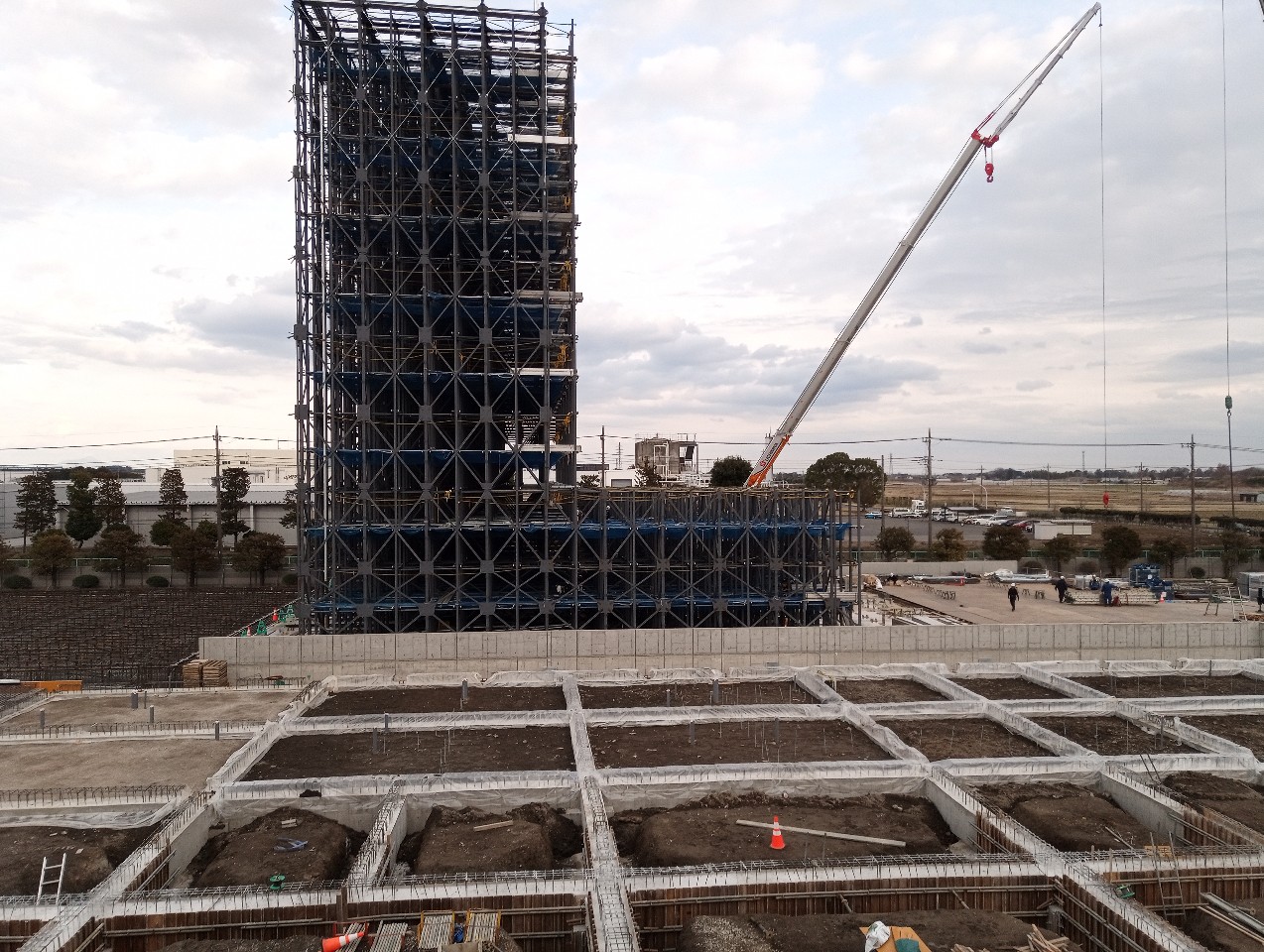 群馬県邑楽郡での工場新築工事　鉄筋建て方の様子